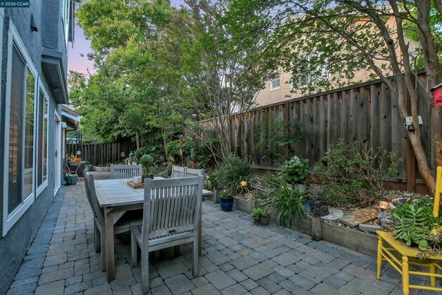 280 Brady Street, Martinez, CA 94553