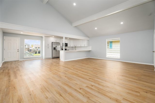 901 Bonita Street, Bayou Vista, TX 77563