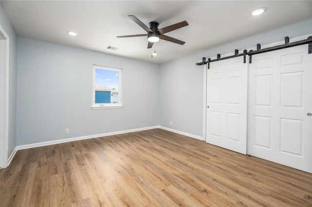 901 Bonita Street, Bayou Vista, TX 77563