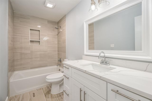 901 Bonita Street, Bayou Vista, TX 77563