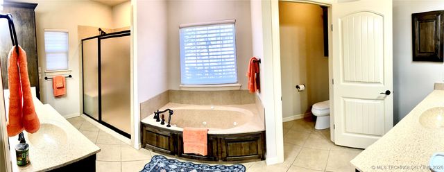 13822 S 18th Place, Bixby, OK 74008