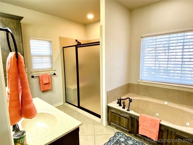 13822 S 18th Place, Bixby, OK 74008