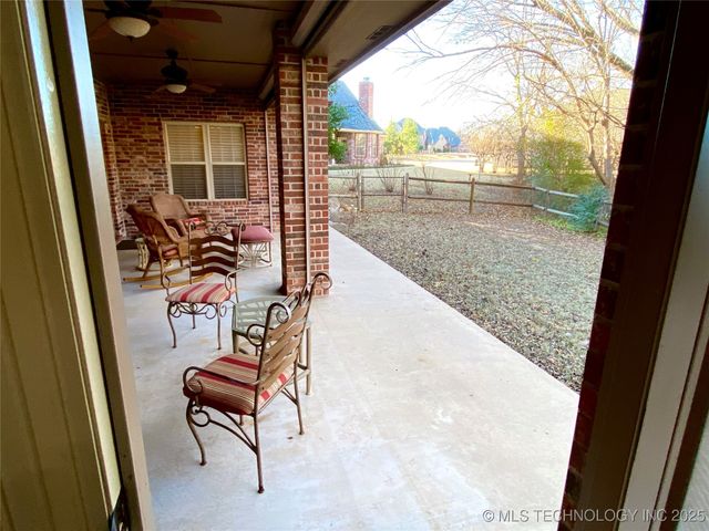 13822 S 18th Place, Bixby, OK 74008