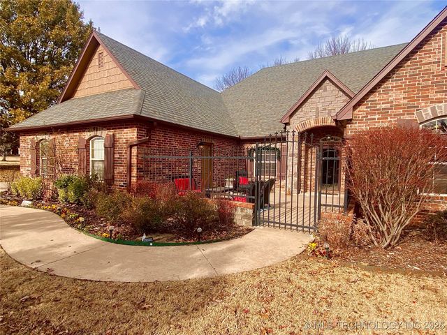 13822 S 18th Place, Bixby, OK 74008