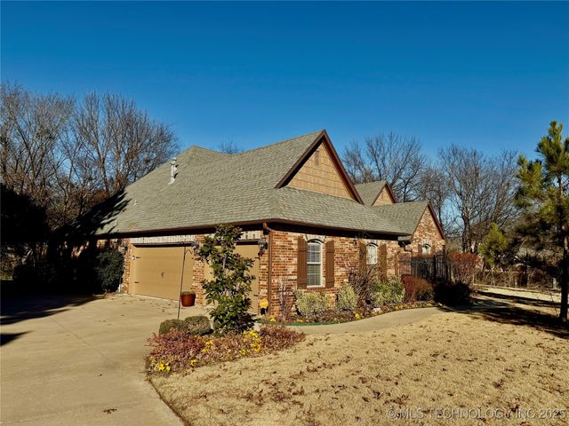 13822 S 18th Place, Bixby, OK 74008