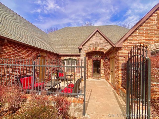 13822 S 18th Place, Bixby, OK 74008