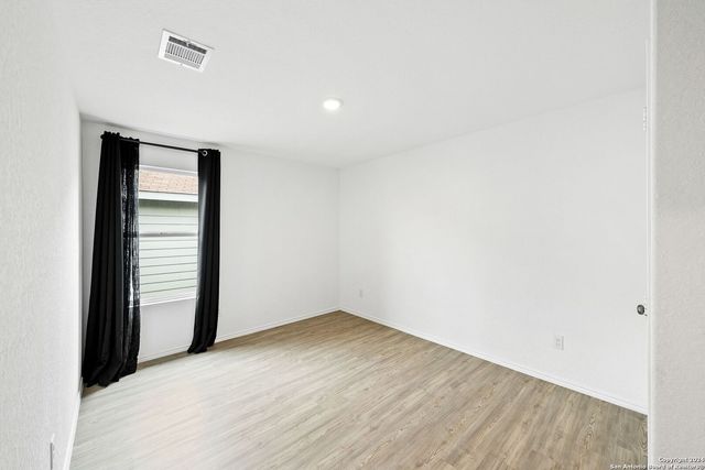 4319 FLUVIAL CIR, San Antonio, TX 78223