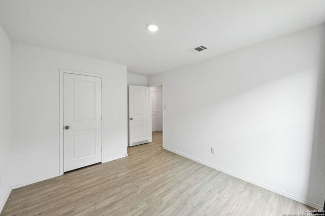 4319 FLUVIAL CIR, San Antonio, TX 78223