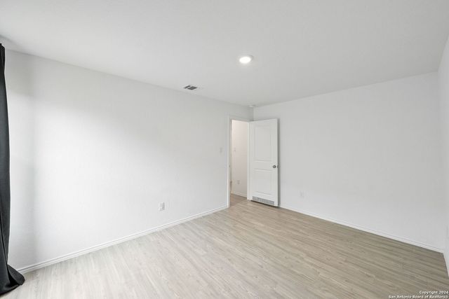 4319 FLUVIAL CIR, San Antonio, TX 78223