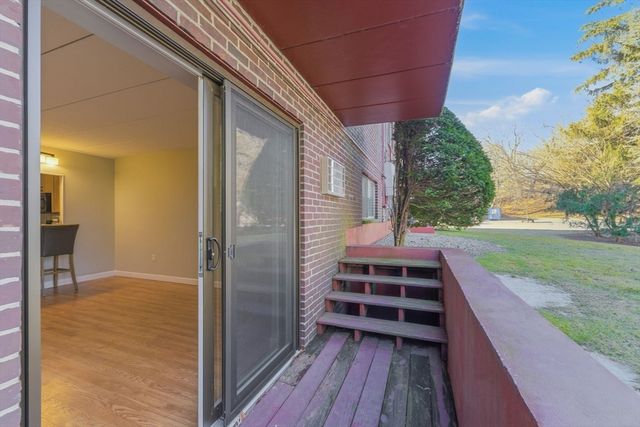 1011 Main St 5, Woburn, MA 01801