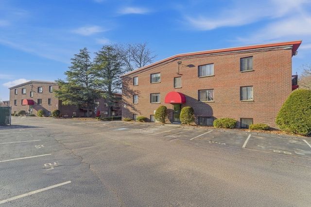 1011 Main St 5, Woburn, MA 01801