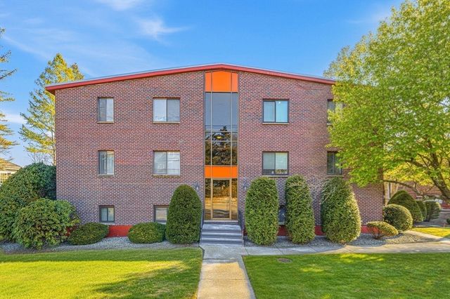 1011 Main St 5, Woburn, MA 01801