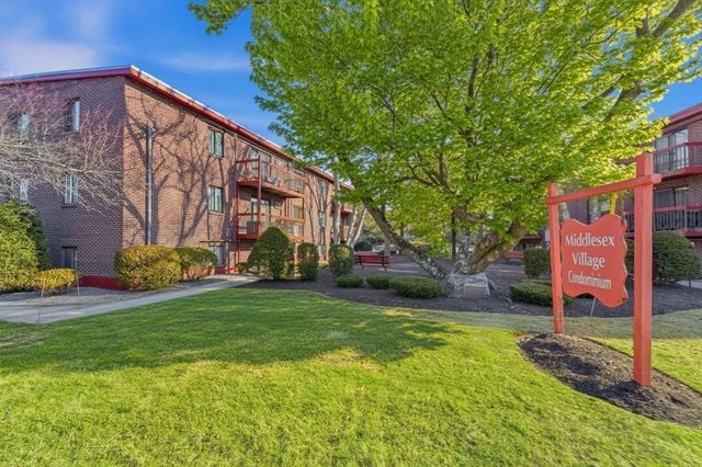 1011 Main St 5, Woburn, MA 01801