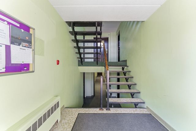 1011 Main St 5, Woburn, MA 01801