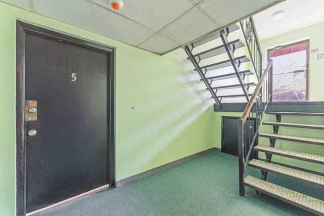 1011 Main St 5, Woburn, MA 01801