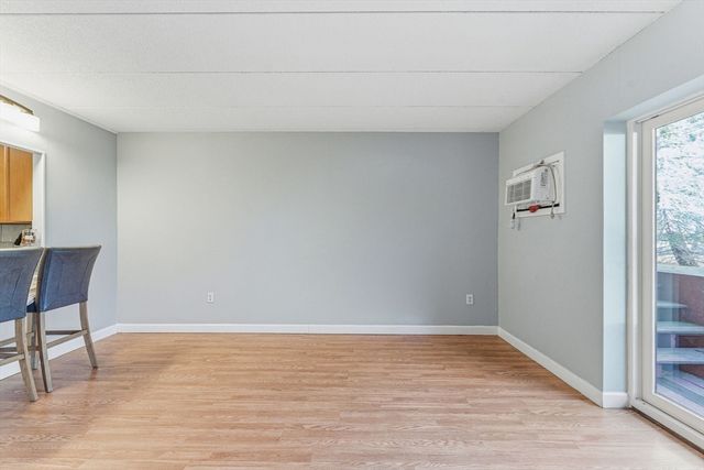 1011 Main St 5, Woburn, MA 01801