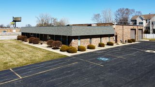 17591 S PAXTON Avenue, Lansing, IL 60438
