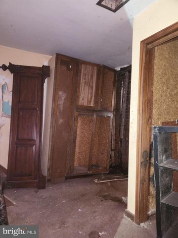 251 E HAINES ST, Philadelphia, PA 19144