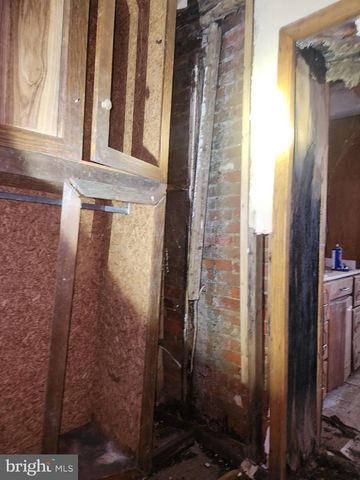 251 E HAINES ST, Philadelphia, PA 19144