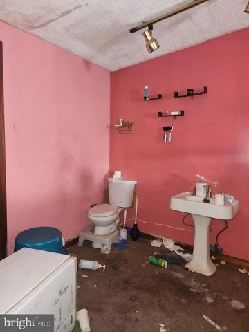 251 E HAINES ST, Philadelphia, PA 19144