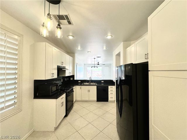 4554 Regalo Bello Street, Las Vegas, NV 89135