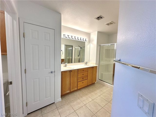 4554 Regalo Bello Street, Las Vegas, NV 89135