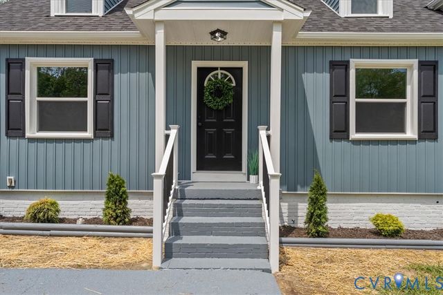 9916 S Wagstaff Cir, North Chesterfield, VA 23236