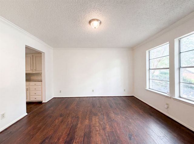 4612 Kenway Court, Fort Worth, TX 76132