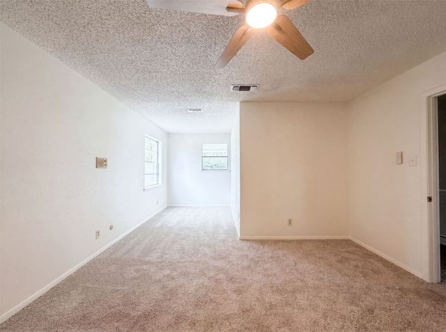 4612 Kenway Court, Fort Worth, TX 76132