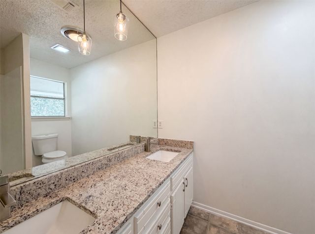 4612 Kenway Court, Fort Worth, TX 76132