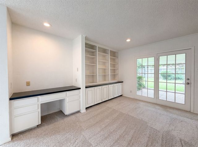 4612 Kenway Court, Fort Worth, TX 76132