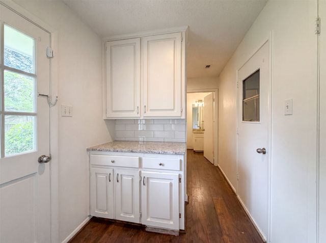 4612 Kenway Court, Fort Worth, TX 76132