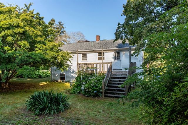 168 Old Plymouth Road, Bourne, MA 02562