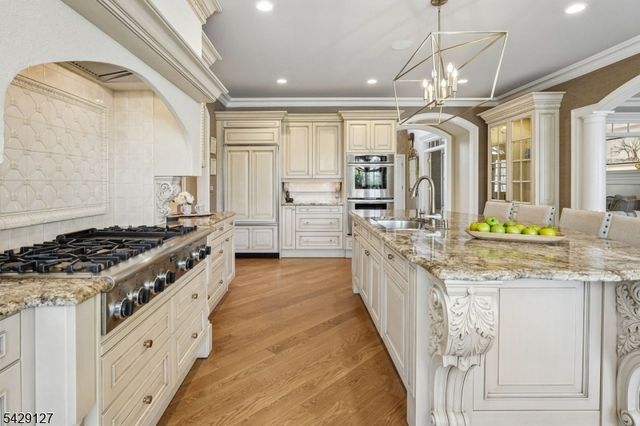 107 Huron Dr, Chatham Twp., NJ 07928