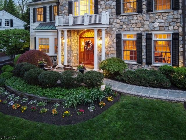 107 Huron Dr, Chatham Twp., NJ 07928