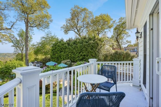 107 Huron Dr, Chatham Twp., NJ 07928