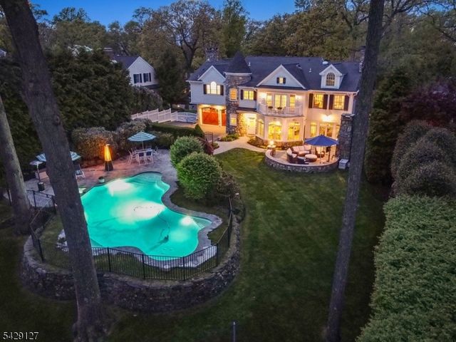 107 Huron Dr, Chatham Twp., NJ 07928