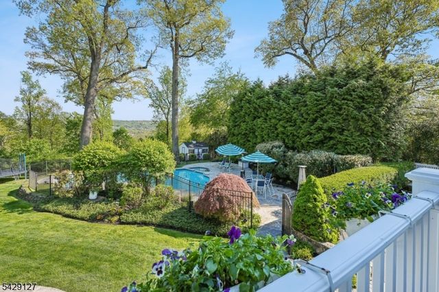 107 Huron Dr, Chatham Twp., NJ 07928