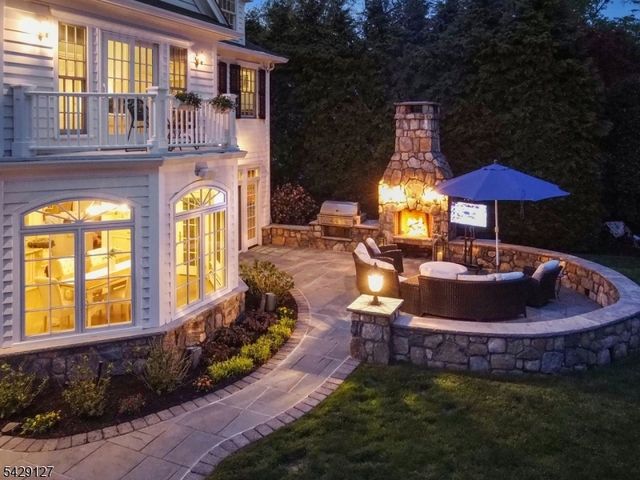 107 Huron Dr, Chatham Twp., NJ 07928