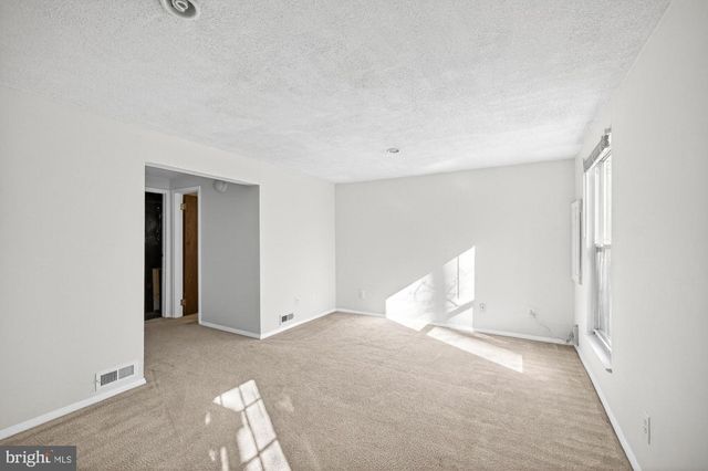 16200 HENDERSON LN, Dumfries, VA 22025