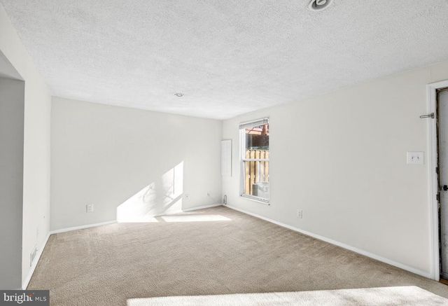 16200 HENDERSON LN, Dumfries, VA 22025