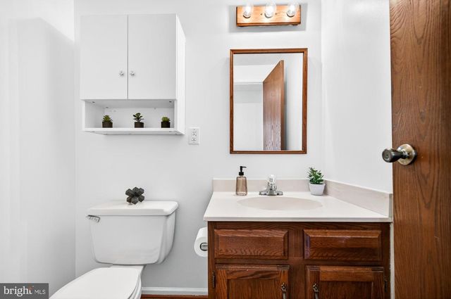 16200 HENDERSON LN, Dumfries, VA 22025