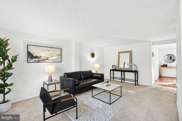 16200 HENDERSON LN, Dumfries, VA 22025