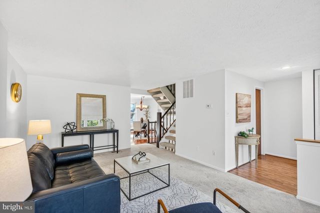 16200 HENDERSON LN, Dumfries, VA 22025