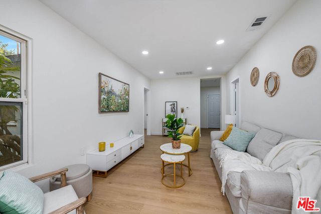 1207 W Orange Grove Avenue, Burbank, CA 91506