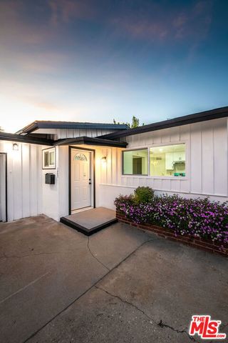 1207 W Orange Grove Avenue, Burbank, CA 91506