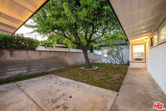 1207 W Orange Grove Avenue, Burbank, CA 91506