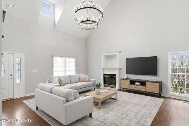 4204 Marseille Dr, Louisville, KY 40272