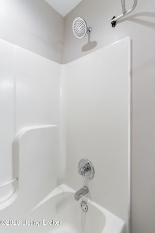 4204 Marseille Dr, Louisville, KY 40272