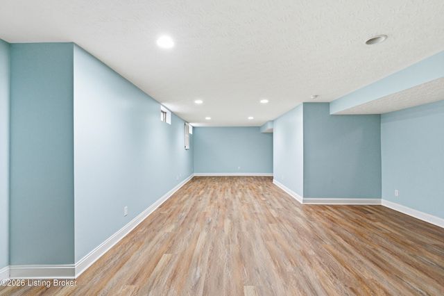 4204 Marseille Dr, Louisville, KY 40272